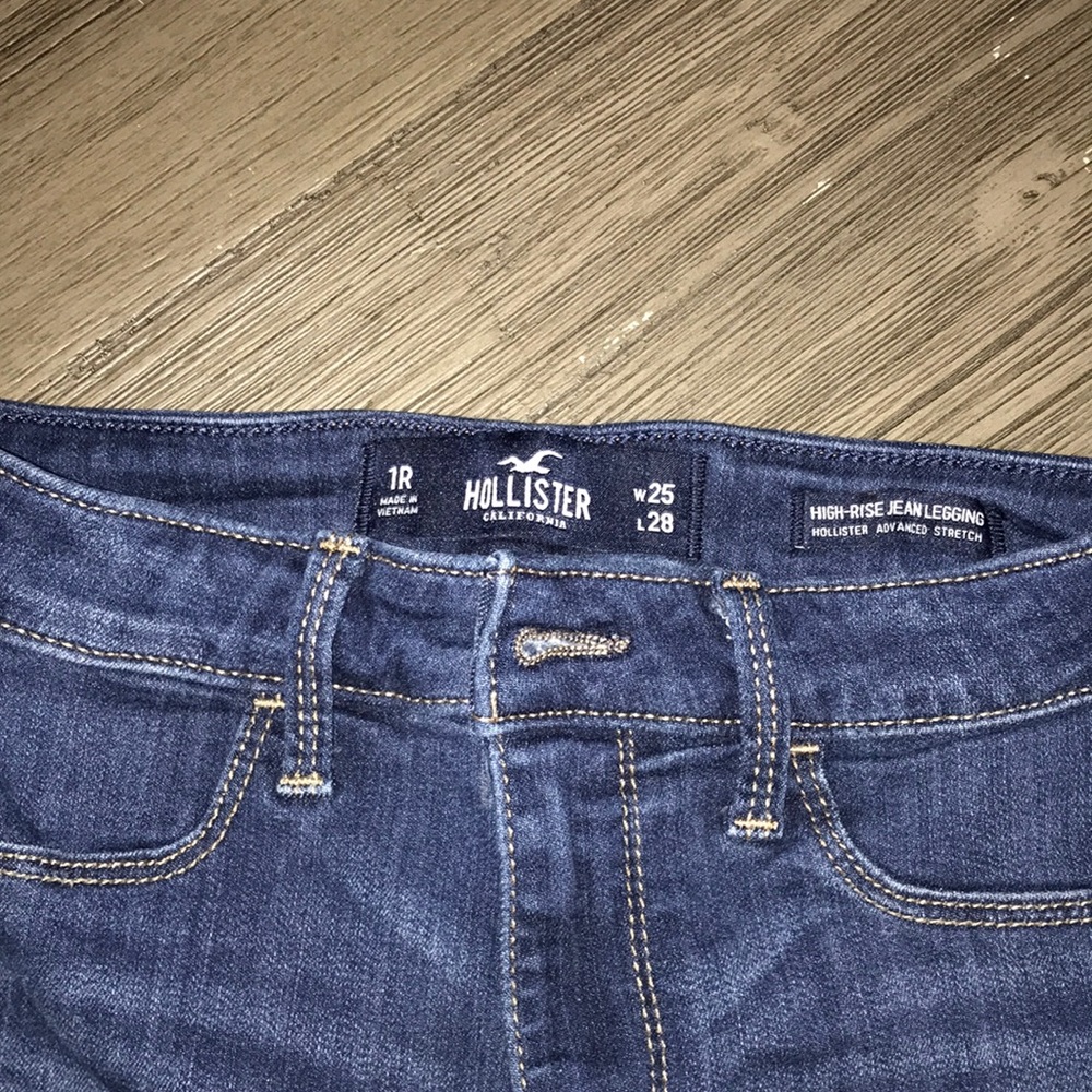 Hollister High-rise Jeggings Size 25